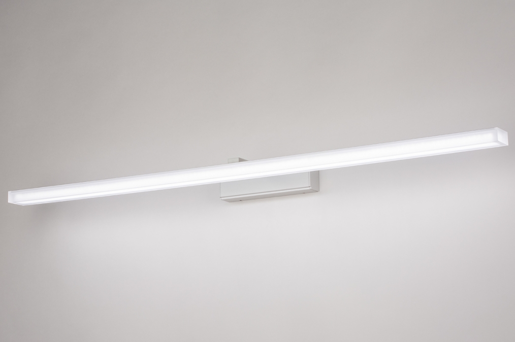 Nástěnné LED svítidlo nad zrcadlo Liott White 90