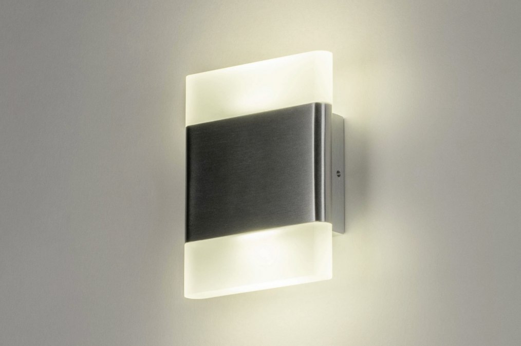Nástěnné koupelnové LED svítidlo Avero Duo