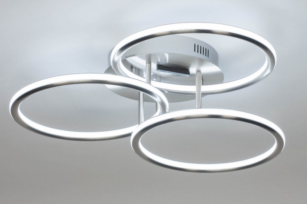 Stropní stmívatelné designové LED svítidlo do obýváku Omega Luxury Edition