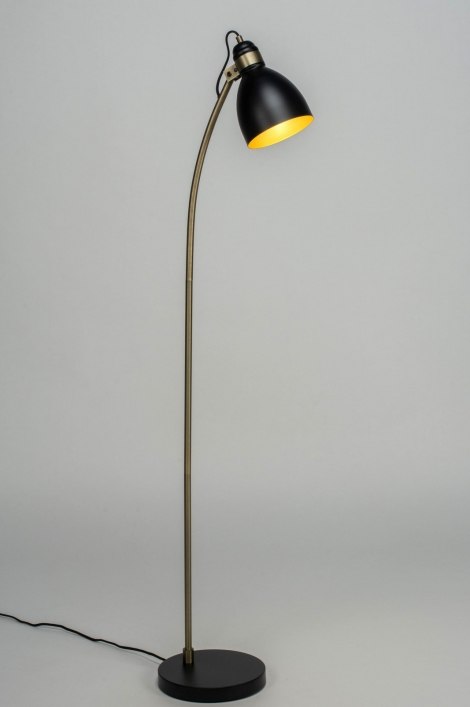 Stojací industriální černá lampa Black Marina Industry 