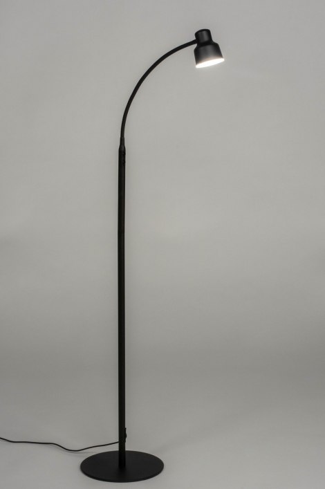 Stojací designová lampa Black Yalle