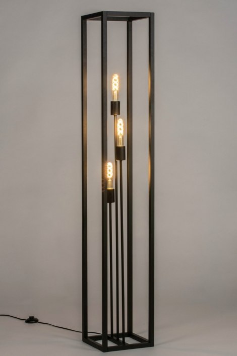 Stojací lampa Boston Style Quadra