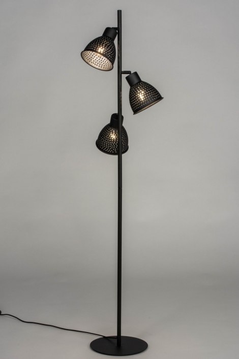 Stojací lampa Tyndall Nero