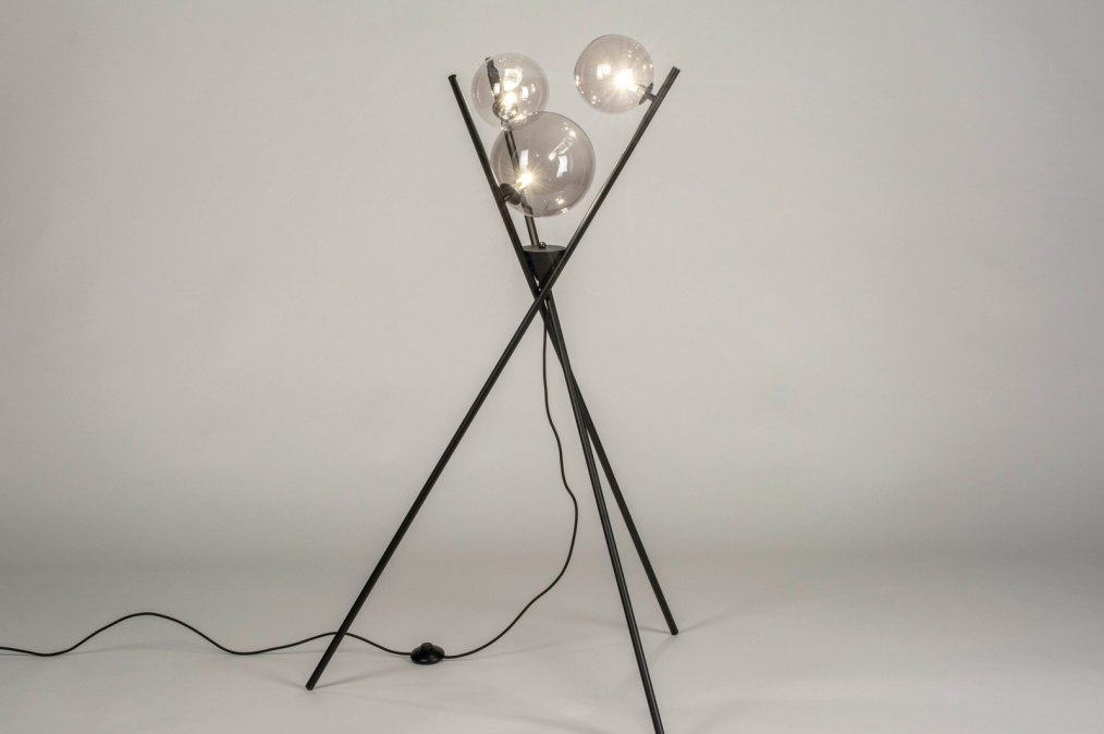 Stojací designová lampa Girrone 3