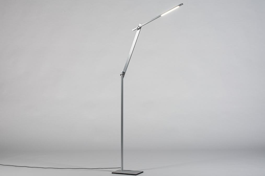 Stojací LED lampa Ariett Silver