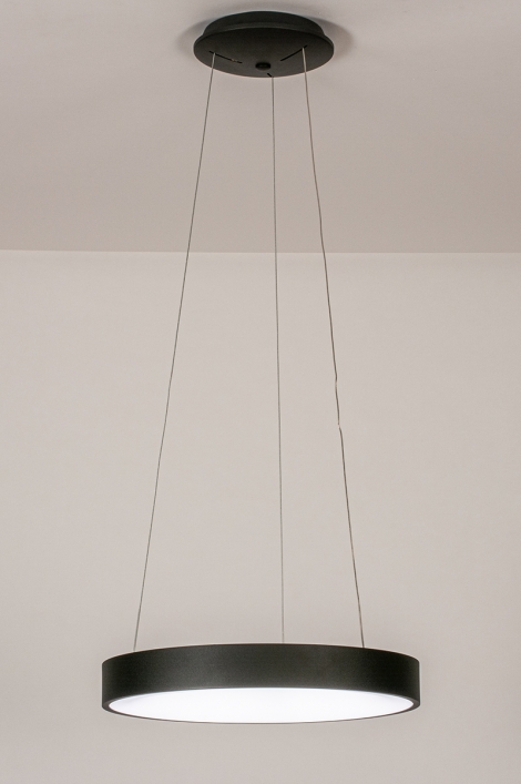 Závěsné LED svítidlo Pretton Black