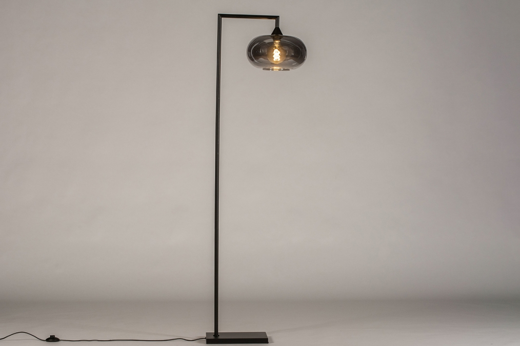 Stojací designová lampa Renton