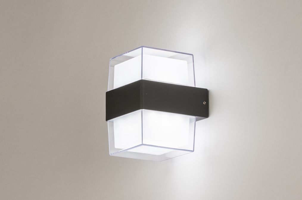 Nástěnné venkovní LED svítidlo Helvet Cube