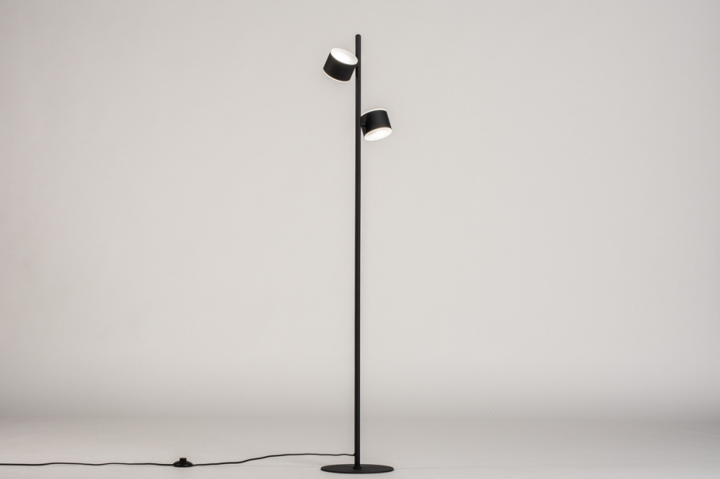 Stojací minimalistická lampa Sentino Black
