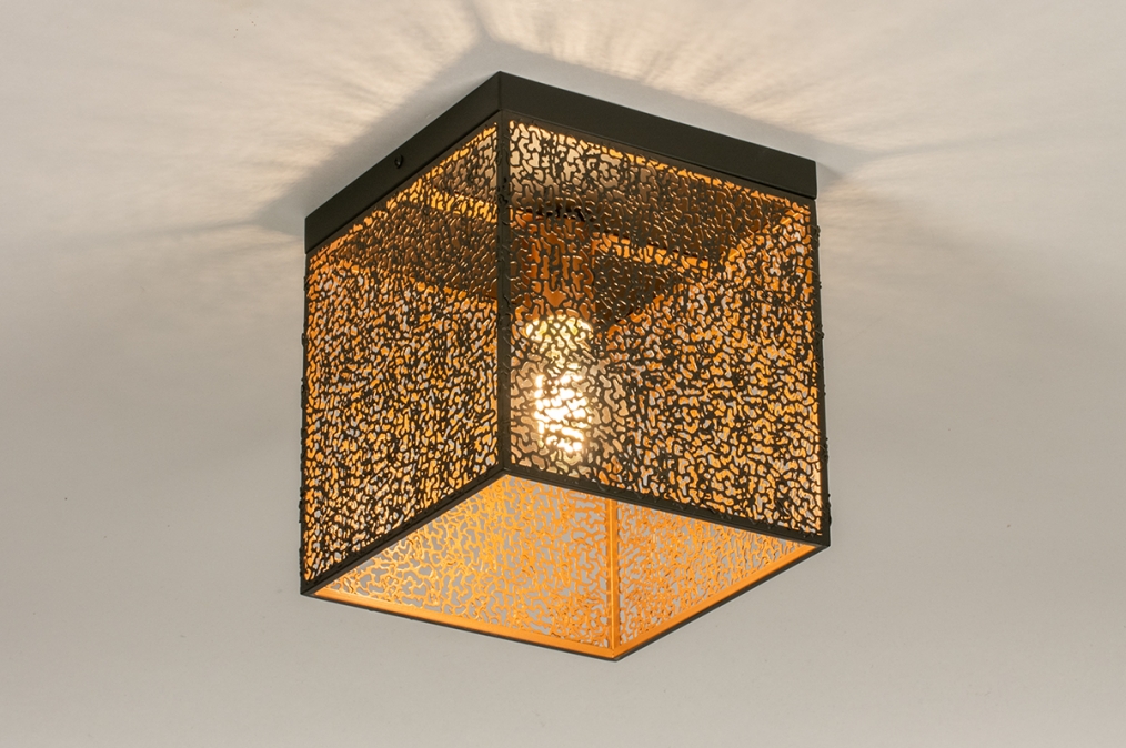 Stropní designové svítidlo Guadro Gold Cube