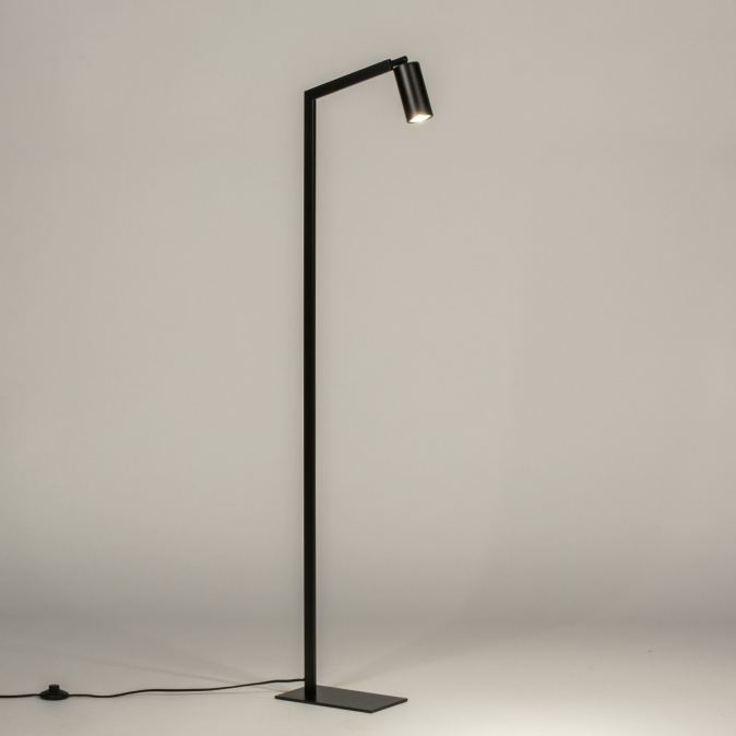 Stojací minimalistická lampa Benett Black