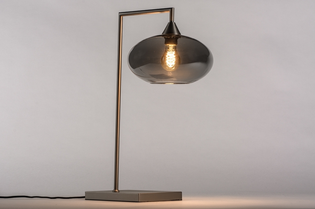 Stolní skleněná lampa Arten Steel