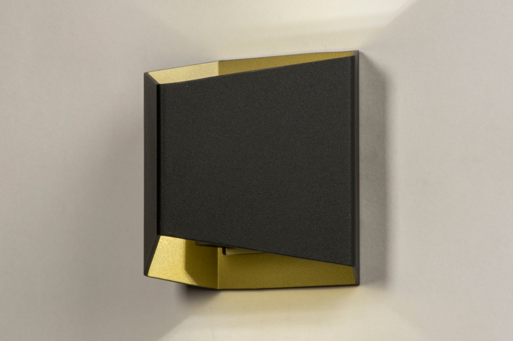 Nástěnné svítidlo do chodby Asymetrical Black and Gold