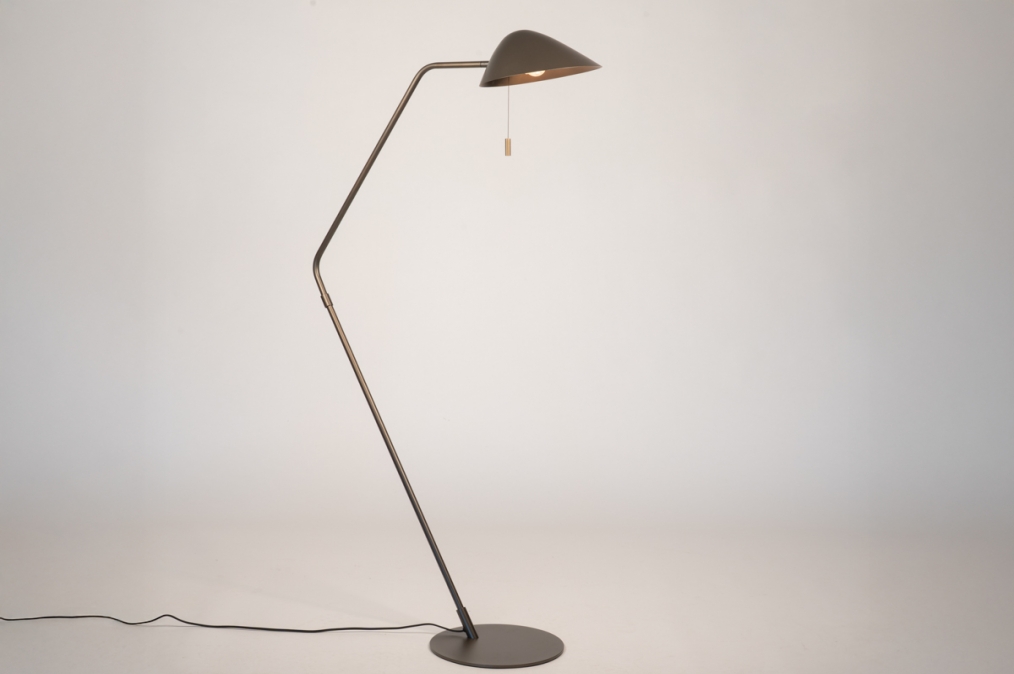 Stojací lampa Marianne Brown