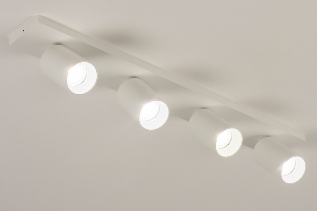 Stropní bodové svítidlo Average Spot White IV