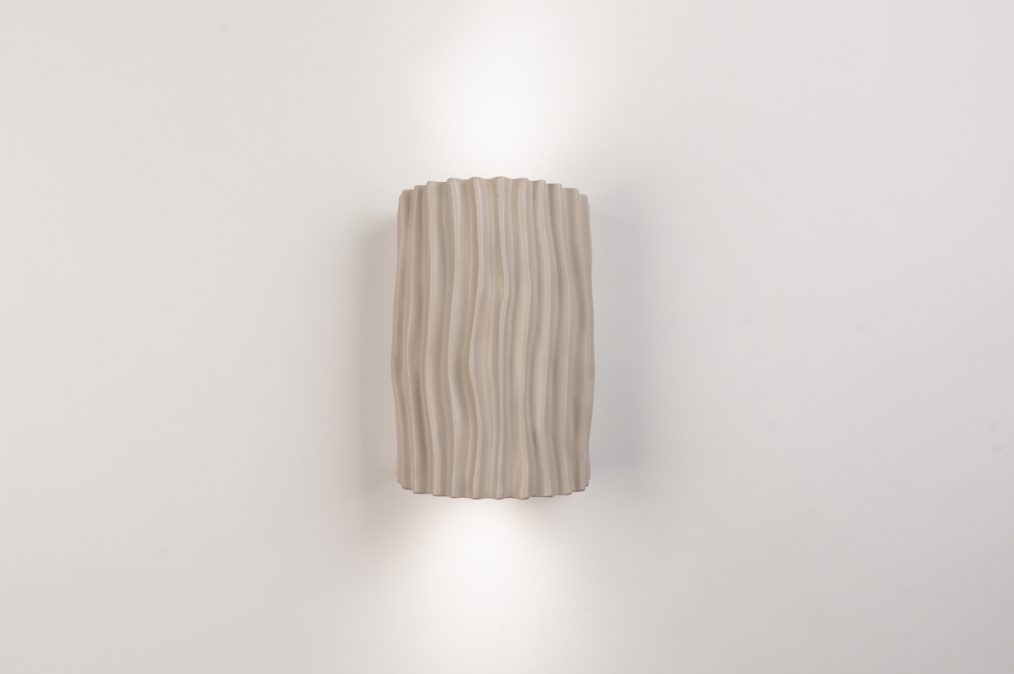 Nástěnné svítidlo Marianne Taupe 24