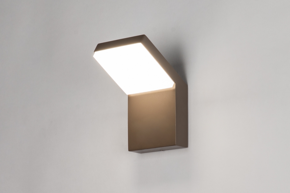 Nástěnné venkovní LED svítidlo Malaga Brown