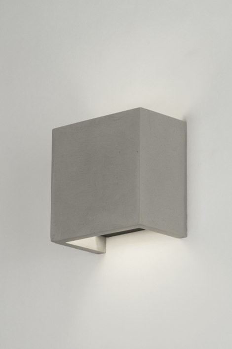 Nástěnné betonové šedé svítidlo Mattinata Beton