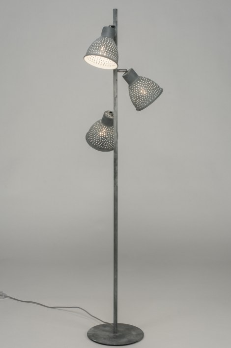 Stojací designová šedá lampa Tyndall 