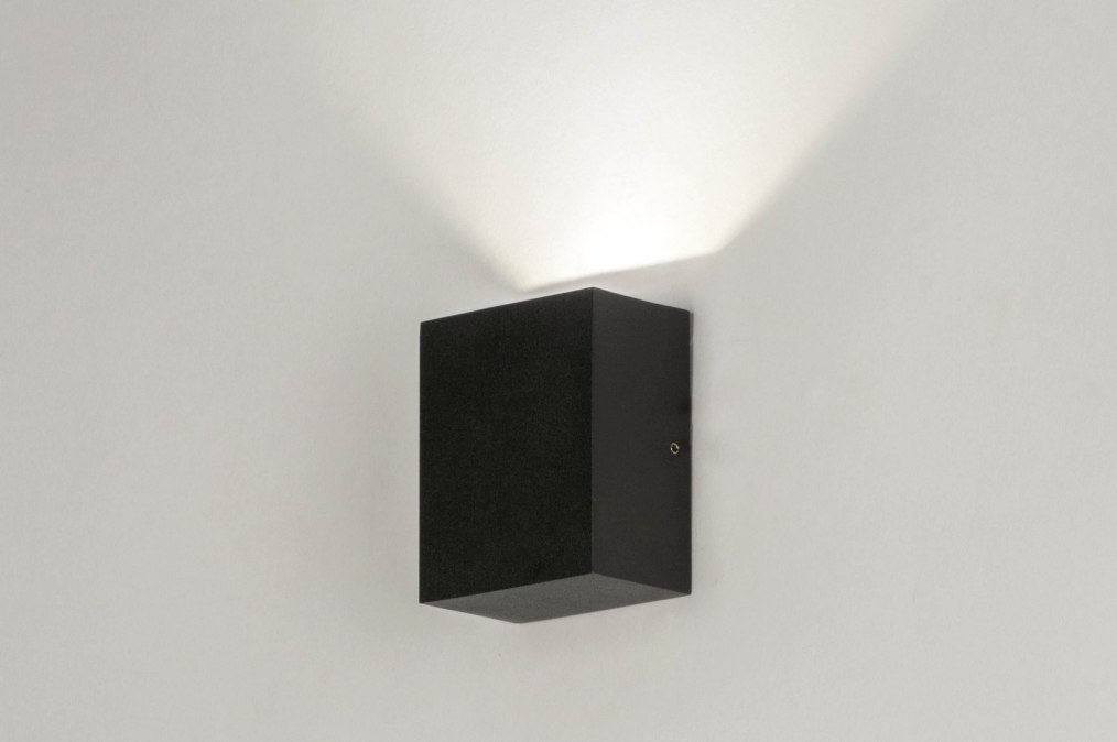 Nástěnné venkovní LED svítidlo Detroit Black Q